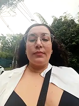 Snapshot of SaloGray8 chatting on May 8, 2026, 12:20 pm SaloGray8 online show from May 8, 2026, 12:20 pm