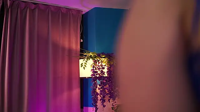 ElyssawetXX online show from May 27, 2026, 6:26 pm