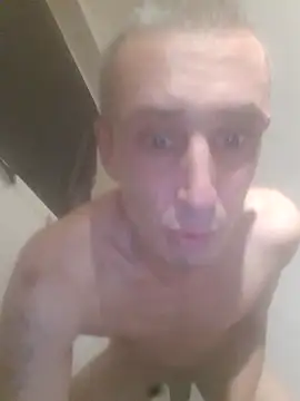 MaikBuoy online show from December 17, 2025, 1:54 am