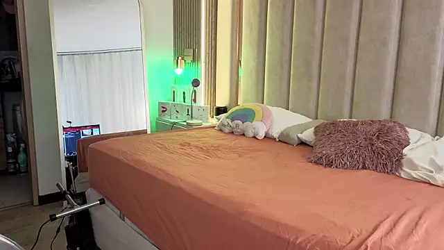 Snapshot of Iamnyxy chatting on December 4, 2025, 11:09 am Iamnyxy online show from December 4, 2025, 11:09 am