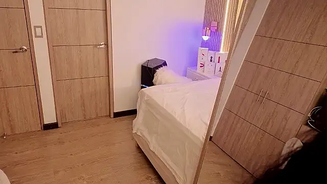 Iamnyxy online show from February 8, 2026, 5:21 pm