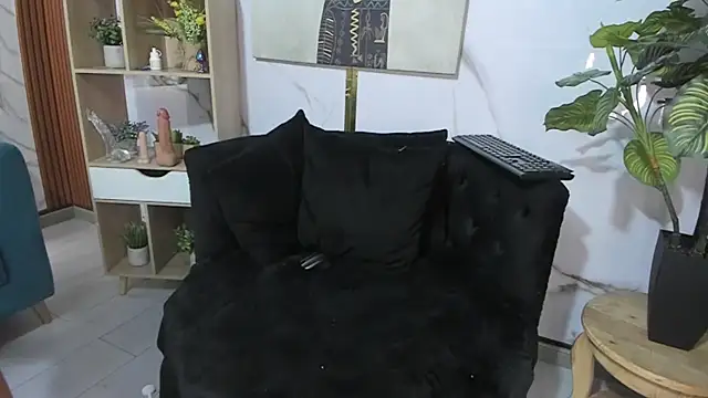 Lucy Vegas online show from November 15, 2025, 2:54 pm