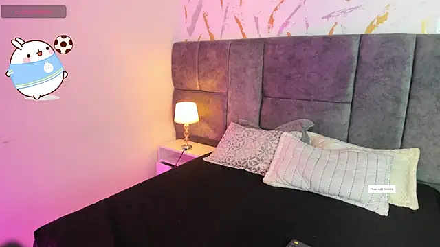 Snapshot of Atenea_Velle chatting on June 17, 2026, 3:28 am Atenea Velle online show from June 17, 2026, 3:28 am