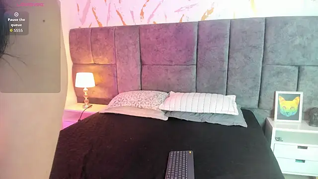 Snapshot of Atenea_Velle chatting on June 10, 2026, 3:19 am Atenea Velle online show from June 10, 2026, 3:19 am