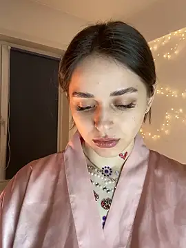 Snapshot of yoyogirlx chatting on February 15, 2026, 2:16 pm yoyogirlx online show from February 15, 2026, 2:16 pm