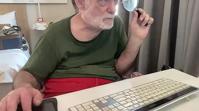 Snapshot of coach-karl chatting on February 19, 2026, 12:35 pm coach-karl online show from February 19, 2026, 12:35 pm