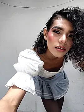 AlexaBellanova online show from July 28, 2026, 4:05 pm