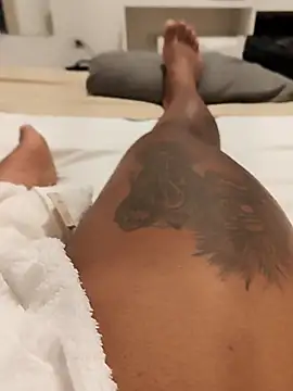 Snapshot of Zepouvinho chatting on December 3, 2025, 3:40 am Zepouvinho online show from December 3, 2025, 3:40 am