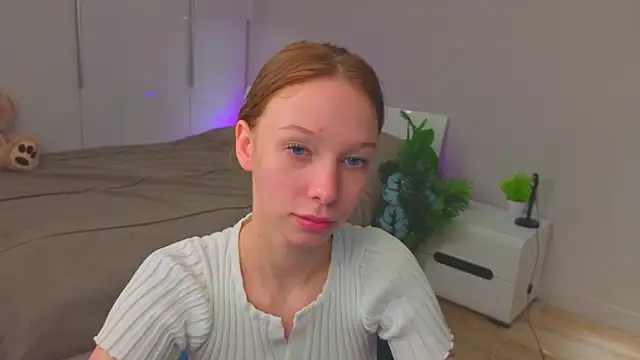 Snapshot of LilyPoetry_ chatting on November 23, 2025, 11:31 am LilyPoetry online show from November 23, 2025, 11:31 am