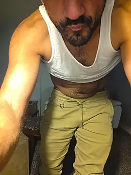 piggylatino online show from April 27, 2026, 2:04 pm