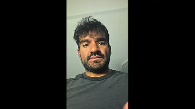 piggylatino online show from April 30, 2026, 4:19 am