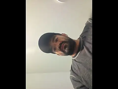 piggylatino online show from May 6, 2026, 4:49 am