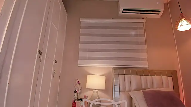 Snapshot of electra_a chatting on February 21, 2026, 6:32 pm electra a online show from February 21, 2026, 6:32 pm