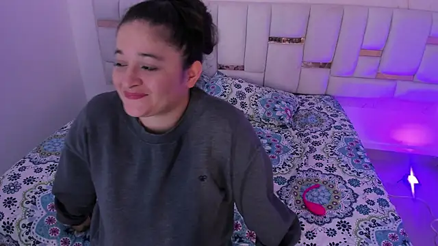 Snapshot of AzucenaBigAss chatting on November 11, 2025, 9:53 pm AzucenaBigAss online show from November 11, 2025, 9:53 pm