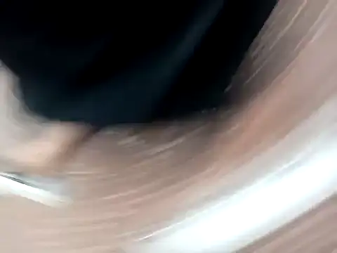 Snapshot of Savannah_5 chatting on November 13, 2025, 8:35 pm Savannah 5 online show from November 13, 2025, 8:35 pm