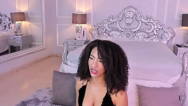 MirandaYork online show from November 13, 2025, 10:24 pm