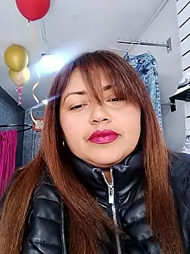 Snapshot of la_beba20 chatting on November 15, 2025, 5:39 pm la beba20 online show from November 15, 2025, 5:39 pm