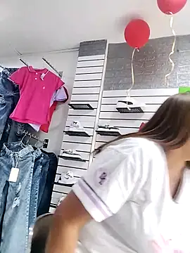 Snapshot of la_beba20 chatting on November 27, 2025, 8:31 pm la beba20 online show from November 27, 2025, 8:31 pm