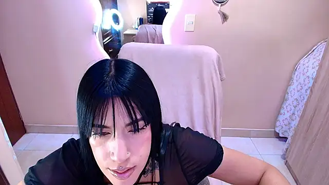 Snapshot of catte_jensen chatting on June 30, 2026, 5:29 am catte jensen online show from June 30, 2026, 5:29 am