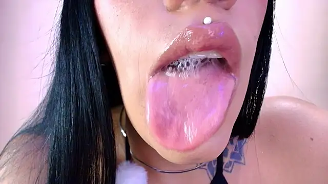 Snapshot of catte_jensen chatting on May 26, 2026, 5:05 am catte jensen online show from May 26, 2026, 5:05 am