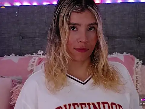 Antonella Lee online show from January 14, 2026, 6:33 pm