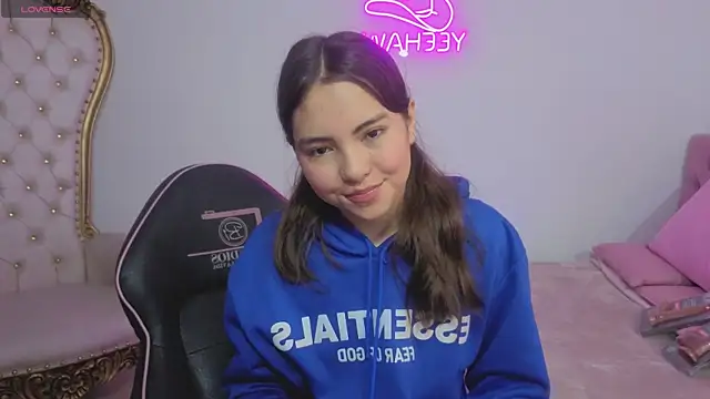 ISABELA TAY online show from May 27, 2026, 12:12 pm