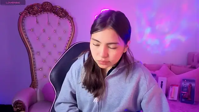 ISABELA TAY online show from June 13, 2026, 12:03 pm