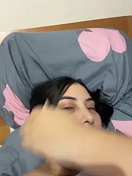 Anna Bitch Disgusting online show from April 17, 2026, 2:25 am