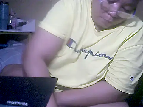 loriepinay46 online show from April 26, 2026, 2:14 pm