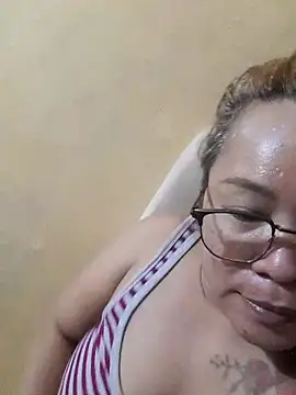Snapshot of loriepinay46 chatting on June 29, 2026, 11:48 pm loriepinay46 online show from June 29, 2026, 11:48 pm