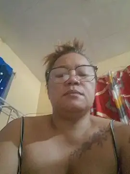 Snapshot of loriepinay46 chatting on August 3, 2026, 8:58 pm loriepinay46 online show from August 3, 2026, 8:58 pm