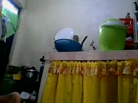 loriepinay46 online show from December 20, 2025, 1:41 am