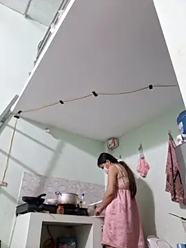 Snapshot of Misu6868 chatting on December 16, 2025, 4:06 am Misu6868 online show from December 16, 2025, 4:06 am