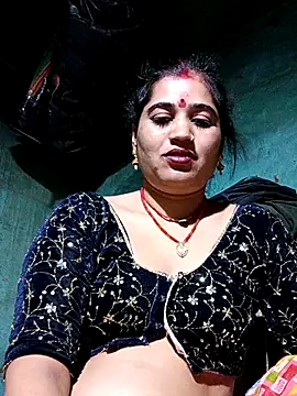 Hot kamla online show from April 29, 2026, 11:22 pm