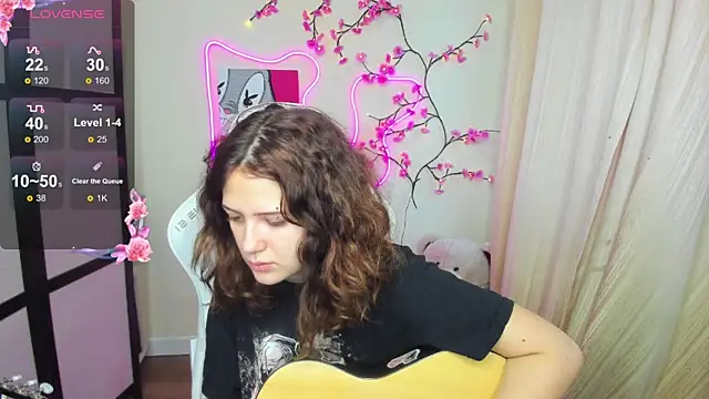 Anora Miller online show from November 26, 2025, 9:09 am