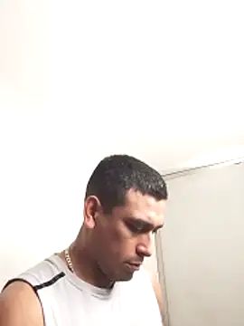 Solo privado online show from May 12, 2026, 1:39 pm