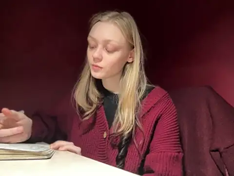 Snapshot of moonlight_fiend chatting on February 10, 2026, 3:38 am moonlight fiend online show from February 10, 2026, 3:38 am