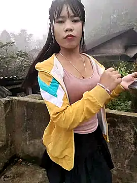 Snapshot of gugu0022 chatting on February 18, 2026, 1:36 am gugu0022 online show from February 18, 2026, 1:36 am