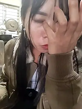 Snapshot of gugu0022 chatting on February 12, 2026, 7:41 am gugu0022 online show from February 12, 2026, 7:41 am