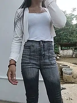 Snapshot of gugu0022 chatting on June 13, 2026, 10:57 am gugu0022 online show from June 13, 2026, 10:57 am