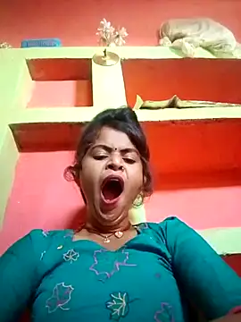 Snapshot of Kiranti_hot chatting on November 14, 2025, 6:39 am Kiranti hot online show from November 14, 2025, 6:39 am