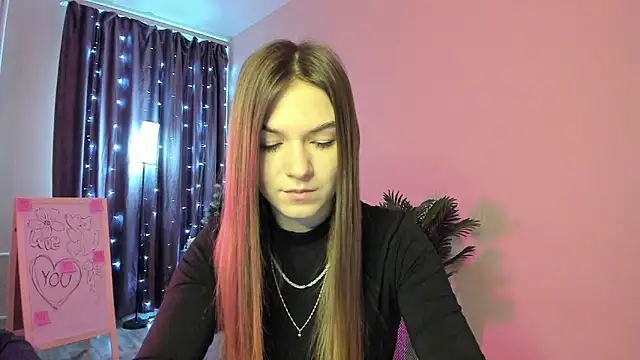 luna lust 212 online show from February 19, 2026, 4:20 am