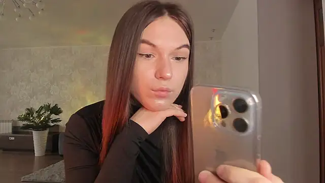 Snapshot of luna_lust_212 chatting on April 19, 2026, 4:24 am luna lust 212 online show from April 19, 2026, 4:24 am