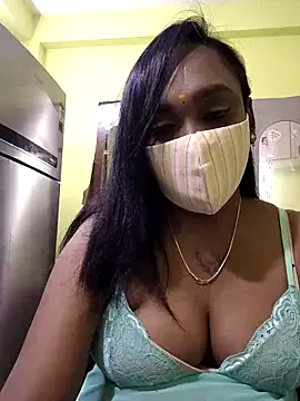 Snapshot of Dharshini98 chatting on February 19, 2026, 7:55 pm Dharshini98 online show from February 19, 2026, 7:55 pm