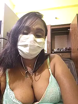 Snapshot of Dharshini98 chatting on February 17, 2026, 5:10 pm Dharshini98 online show from February 17, 2026, 5:10 pm