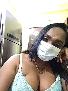 Snapshot of Dharshini98 chatting on February 13, 2026, 5:02 pm Dharshini98 online show from February 13, 2026, 5:02 pm