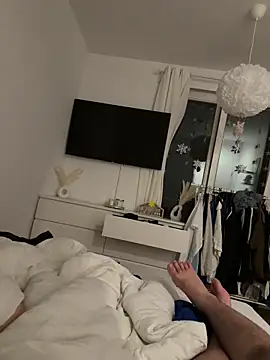 Snapshot of latina_w19 chatting on December 13, 2025, 11:33 pm latina w19 online show from December 13, 2025, 11:33 pm