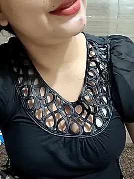 Snapshot of Cute_Ayushii chatting on July 20, 2026, 11:40 pm Cute Ayushii online show from July 20, 2026, 11:40 pm