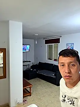 Snapshot of 7milo chatting on April 7, 2026, 8:10 pm 7milo online show from April 7, 2026, 8:10 pm