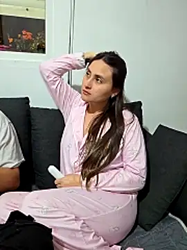 Snapshot of 7milo chatting on February 18, 2026, 6:48 pm 7milo online show from February 18, 2026, 6:48 pm